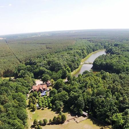 Neue Muehle Kleines Landhotel ブランデンブルク エクステリア 写真